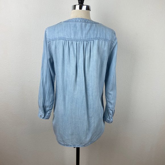 Cloth & Stone Womens Blouse Small Blue Chambray Pull Over Long Sleeves Pockets - Picture 7 of 11
